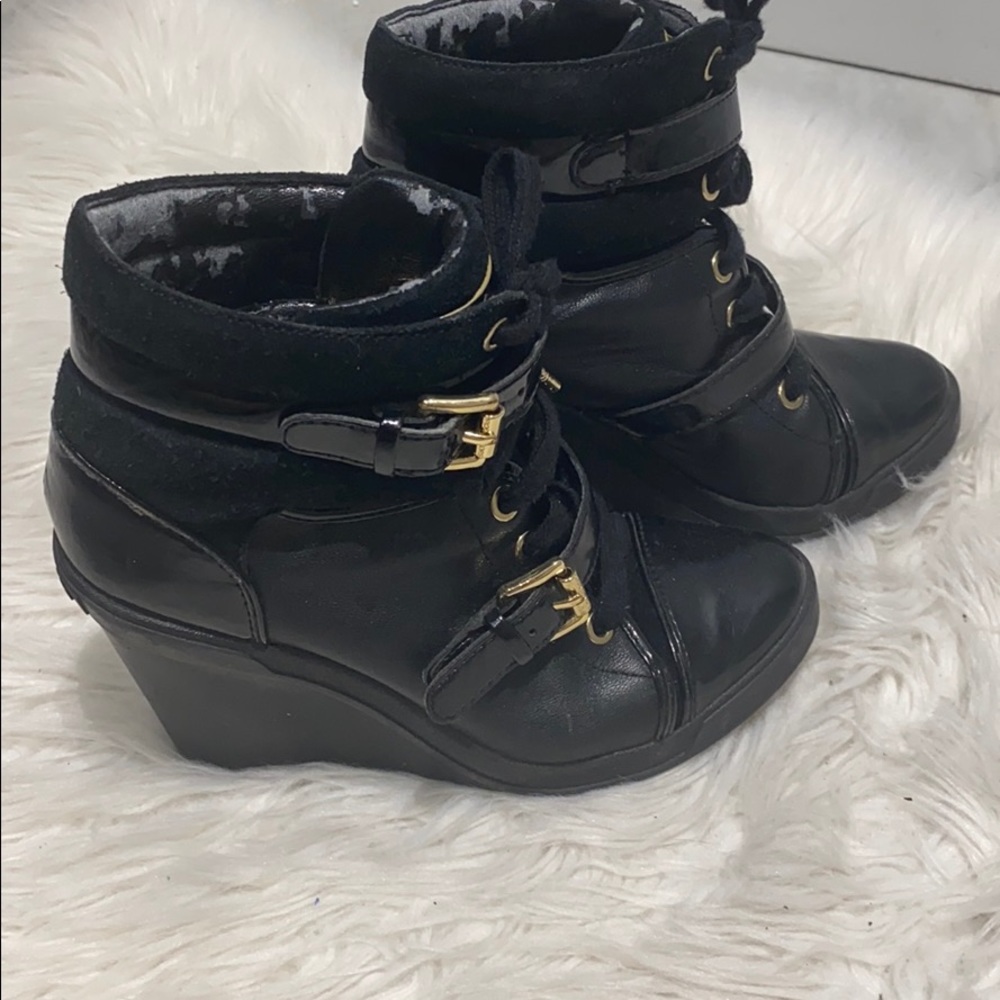 MK Wedge Snickers